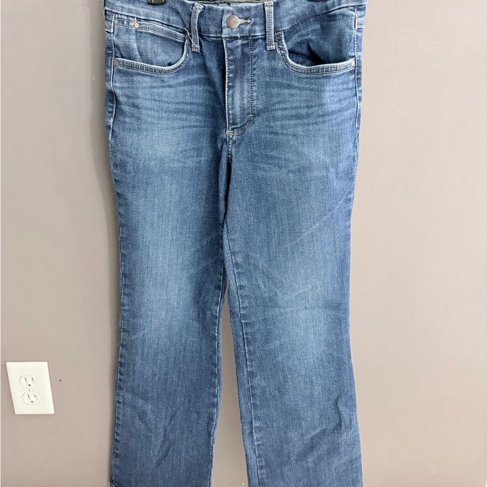 Wrangler Women's Boot Cut Jeans in Light Blue Wash